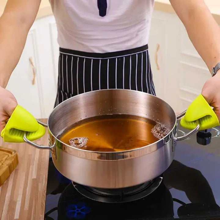Silicone Heat Resistant Kitchen Gloves | Non-Slip Cooking, Baking & BBQ Oven Gloves (1 Pair)